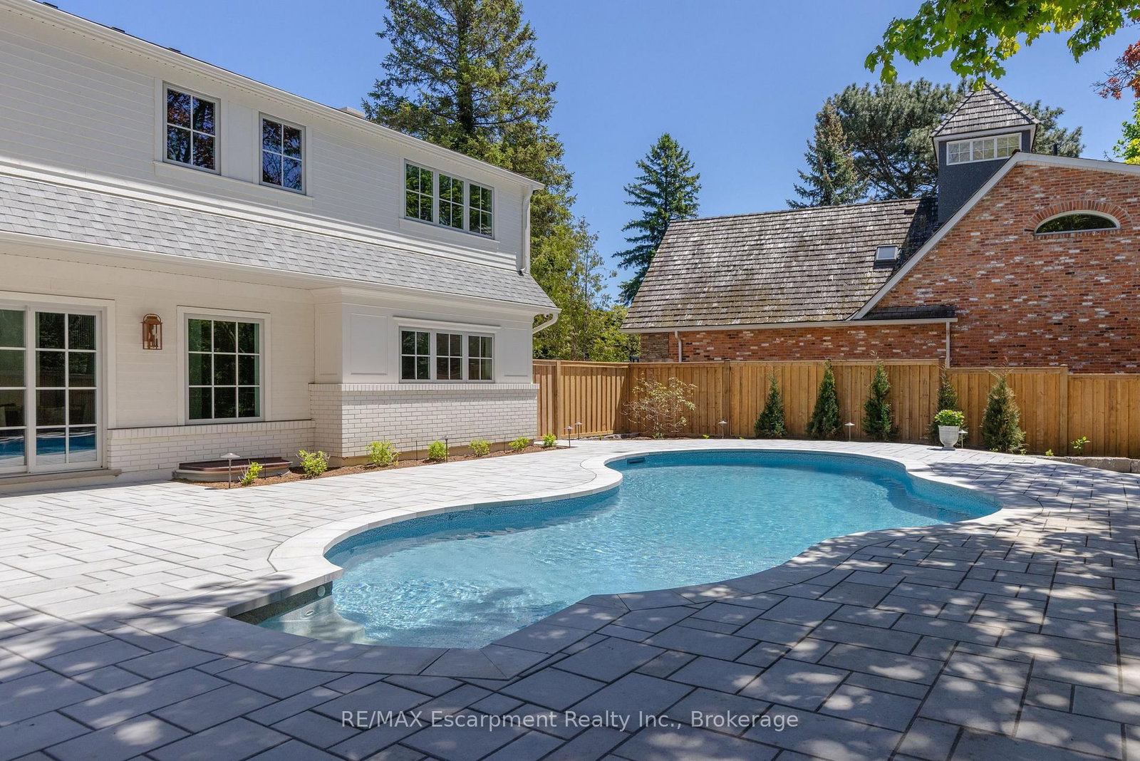 130 Edgecliffe Place • Burlington, ON photo 49
