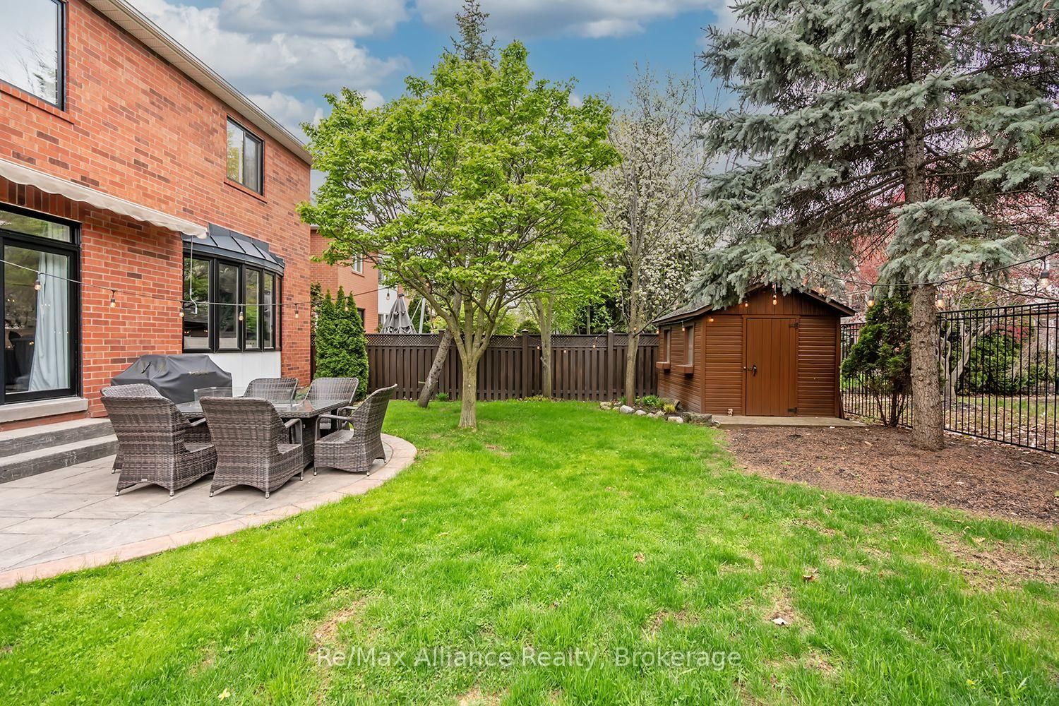 2182 Galloway Drive • Oakville, ON photo 48