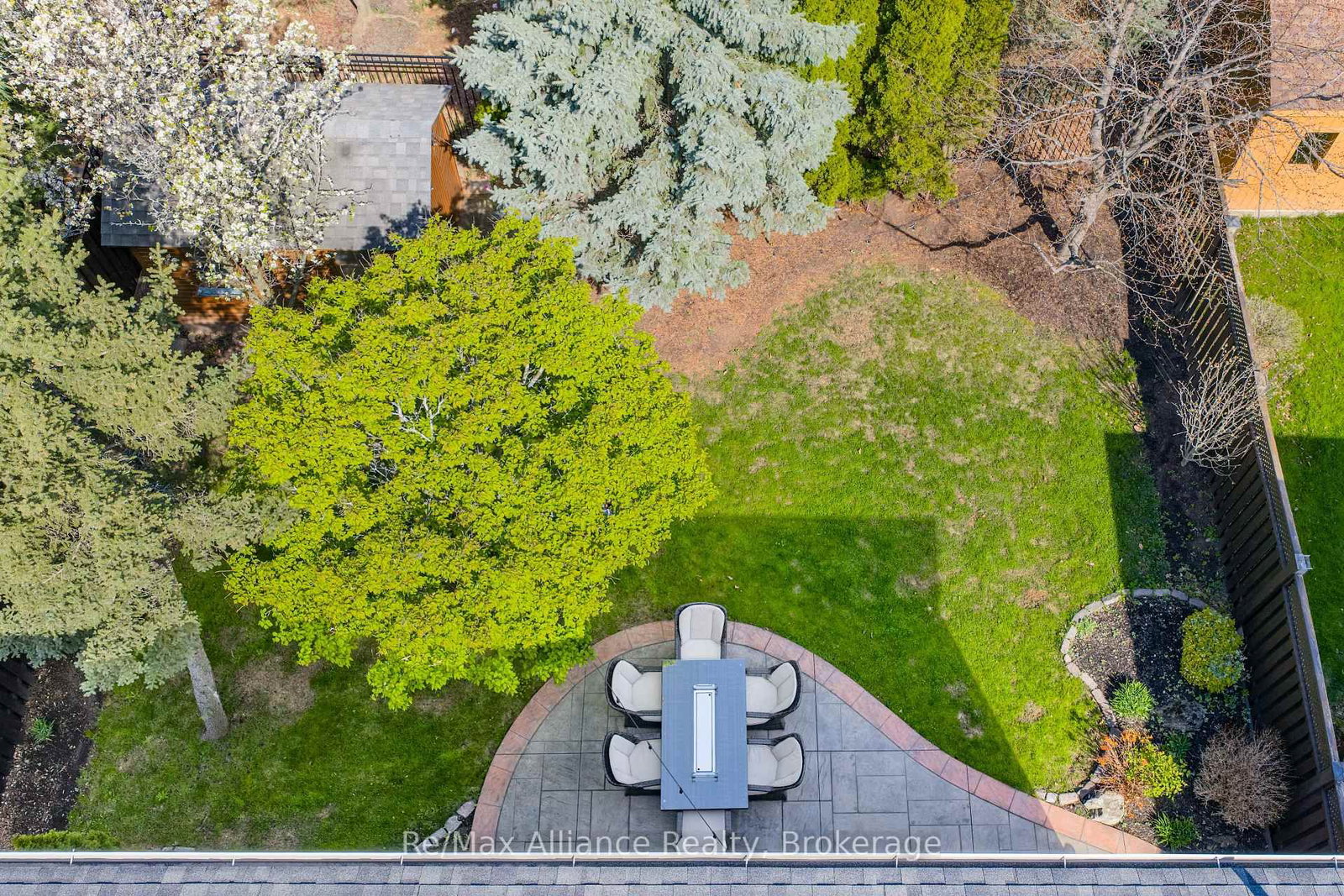 2182 Galloway Drive • Oakville, ON photo 50