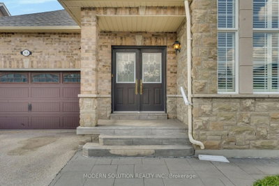 53 Ellwood Drive W — photo 3