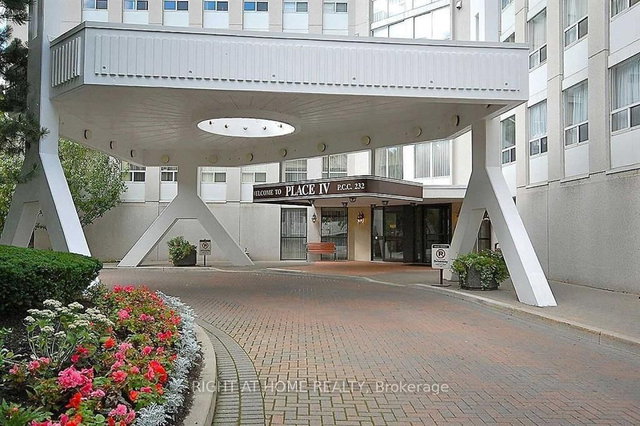 3202 - 3650 Kaneff Crescent