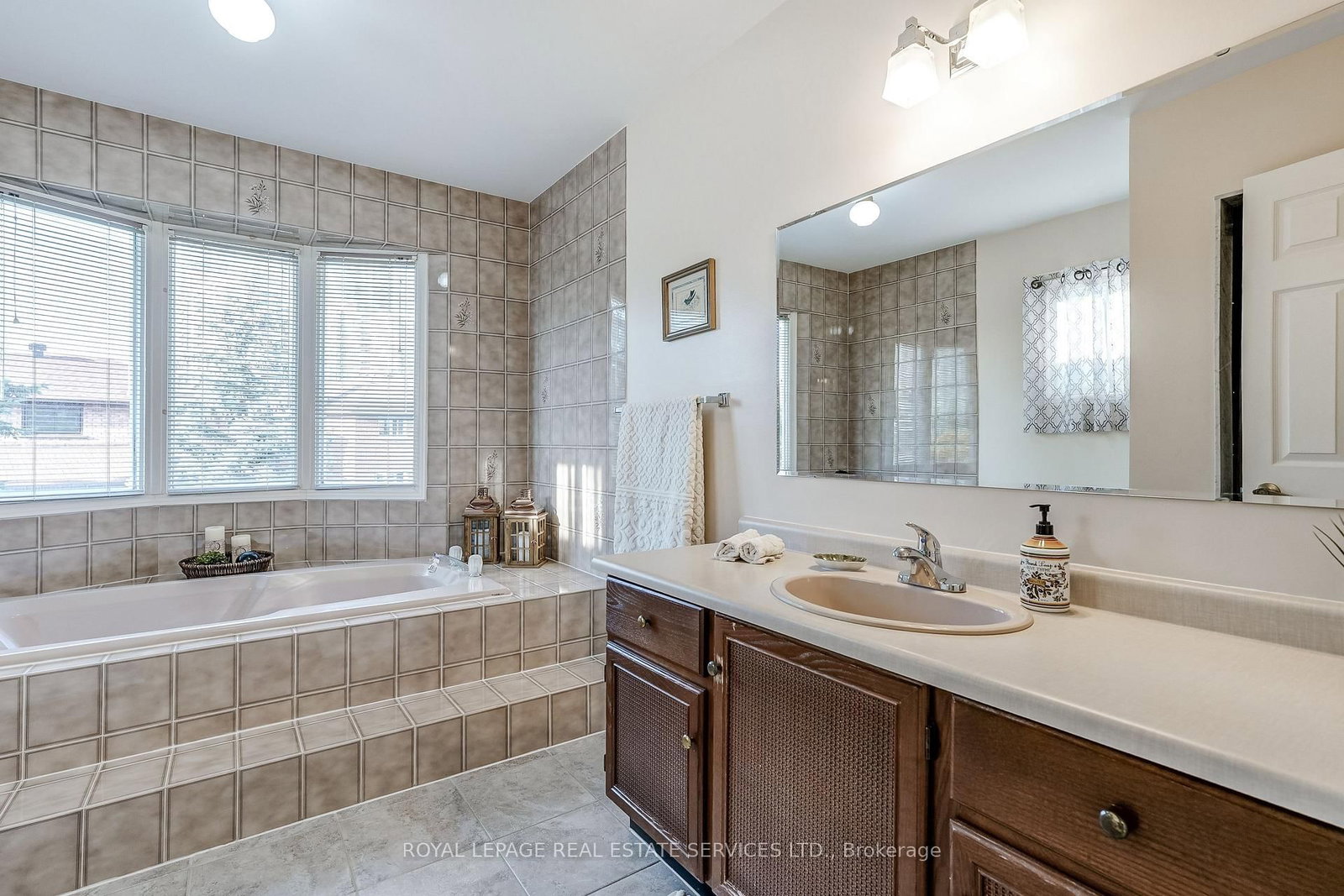 4217 Schneider Court • Mississauga, ON photo 25