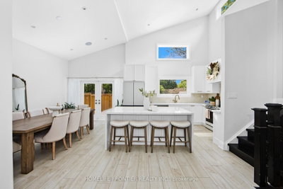 2138 Truscott Drive — photo 4