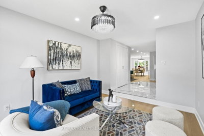 1273 Barberry Green — photo 4