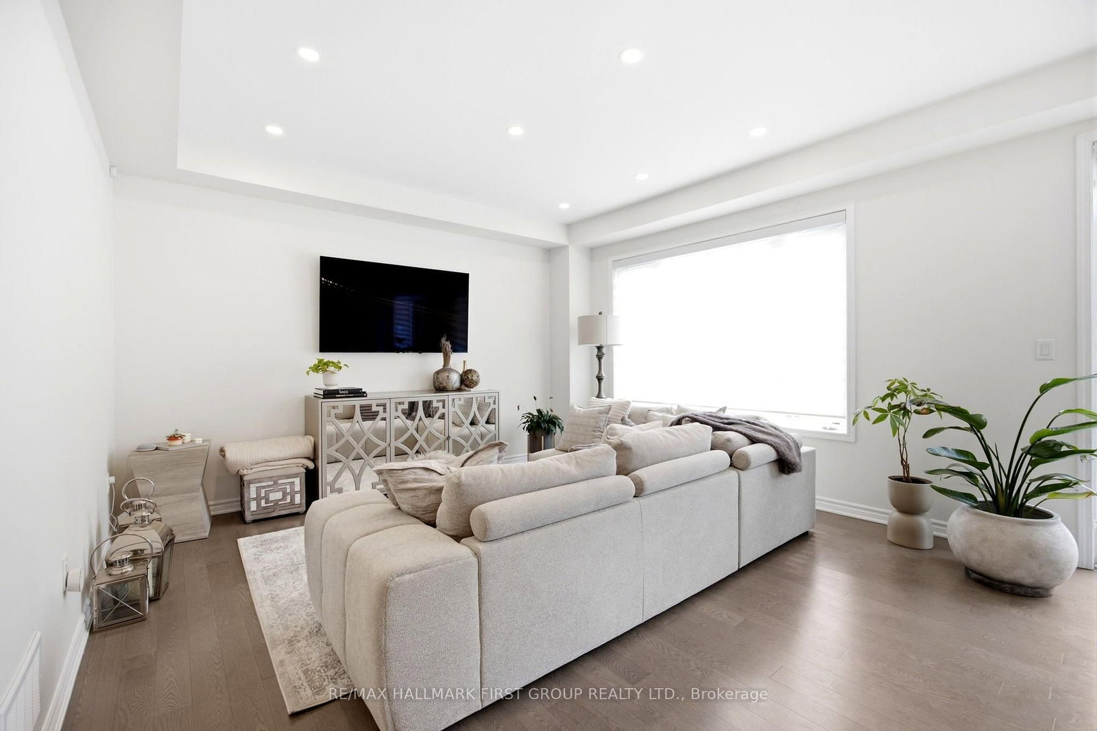 7 Salt Creek Terrace • Caledon, ON photo 8