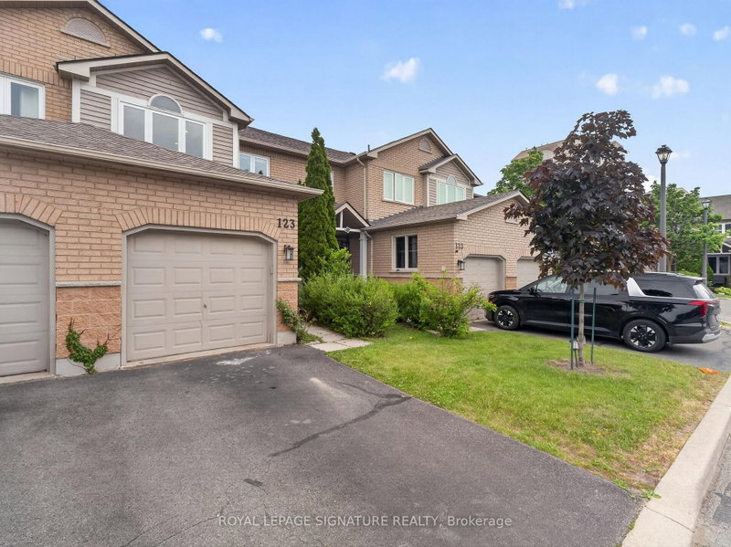 833 Scollard Crt #123, Mississauga, Ontario