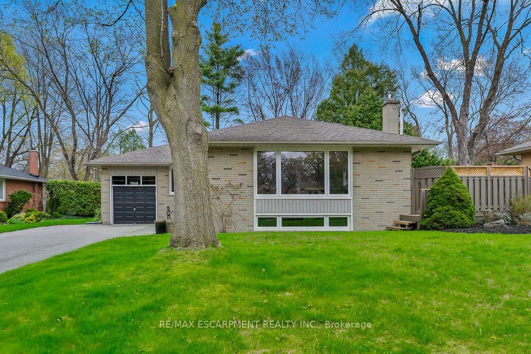 1548 Wembury Road • Mississauga, ON photo 2