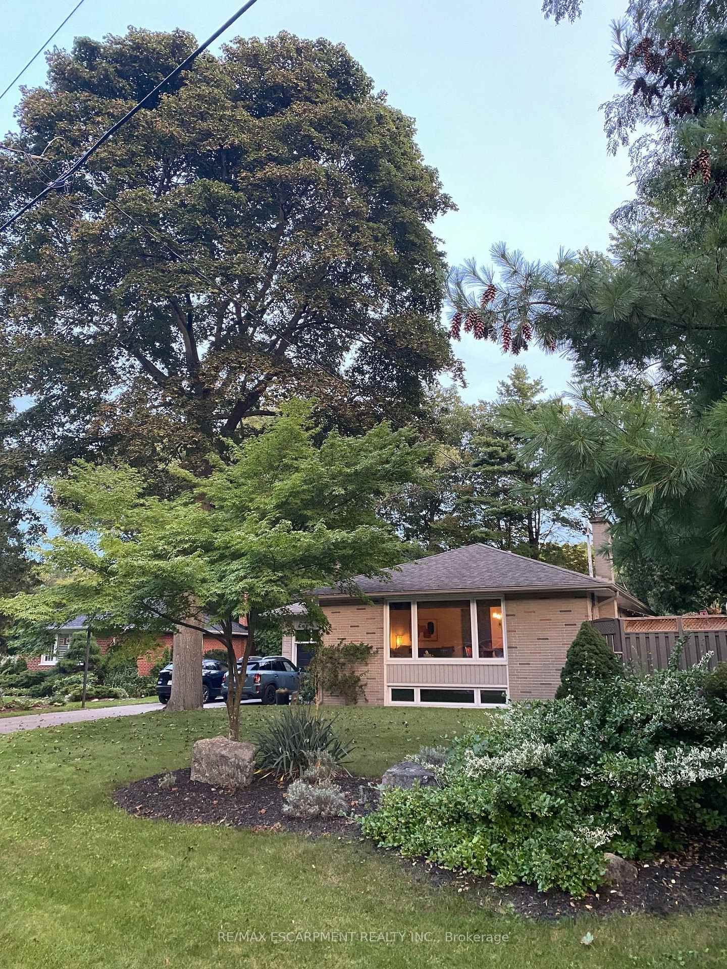 1548 Wembury Road • Mississauga, ON photo 4