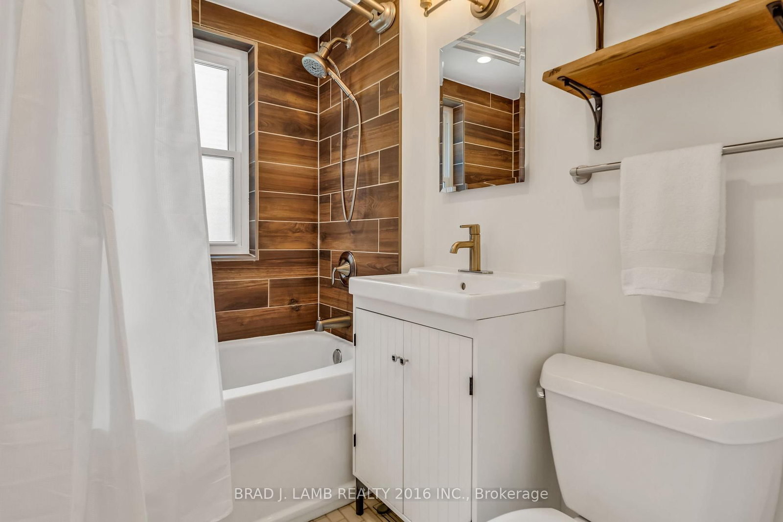 794 The Queensway • Toronto, ON photo 8