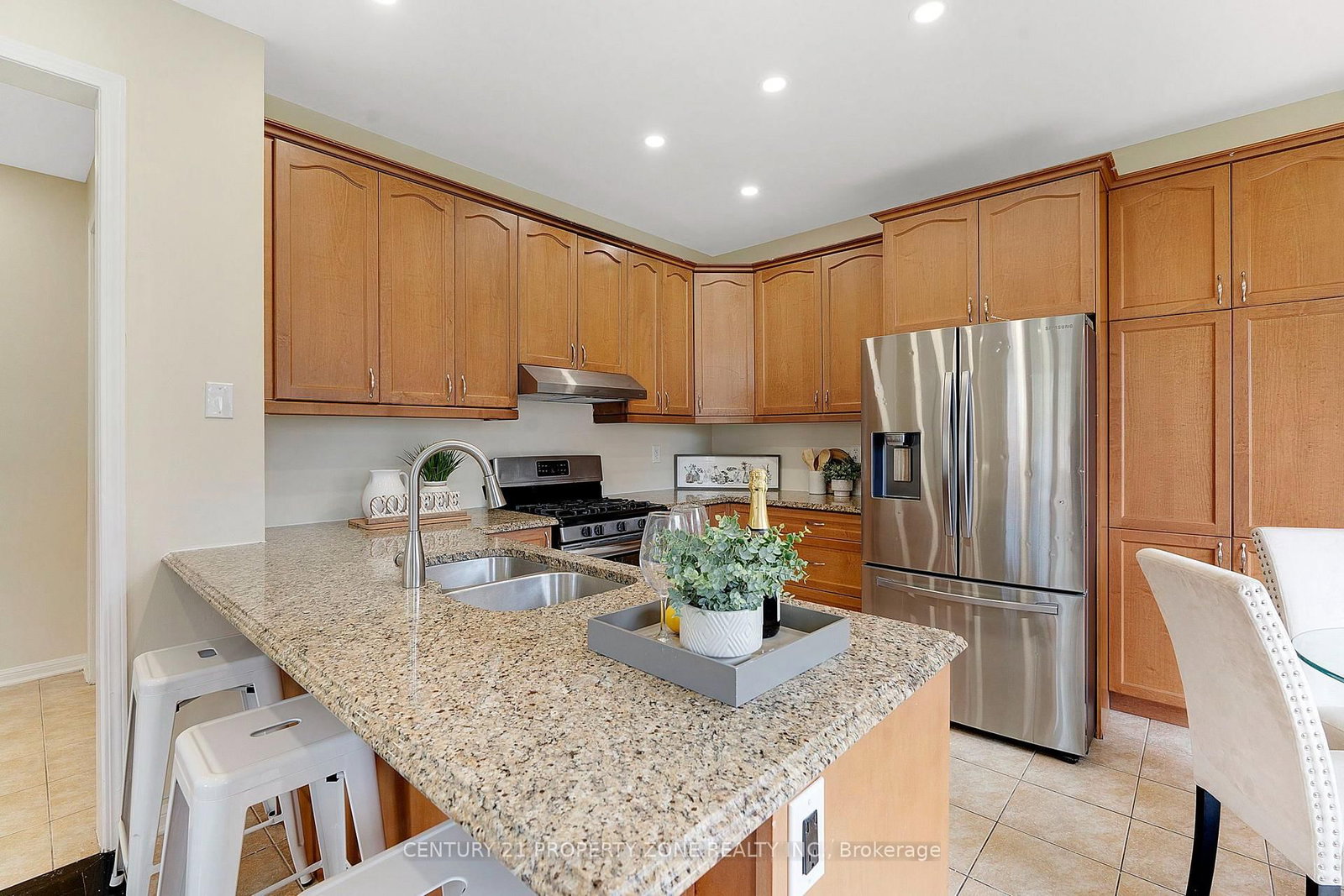 30 Apple Valley Way Drive • Brampton, ON photo 12