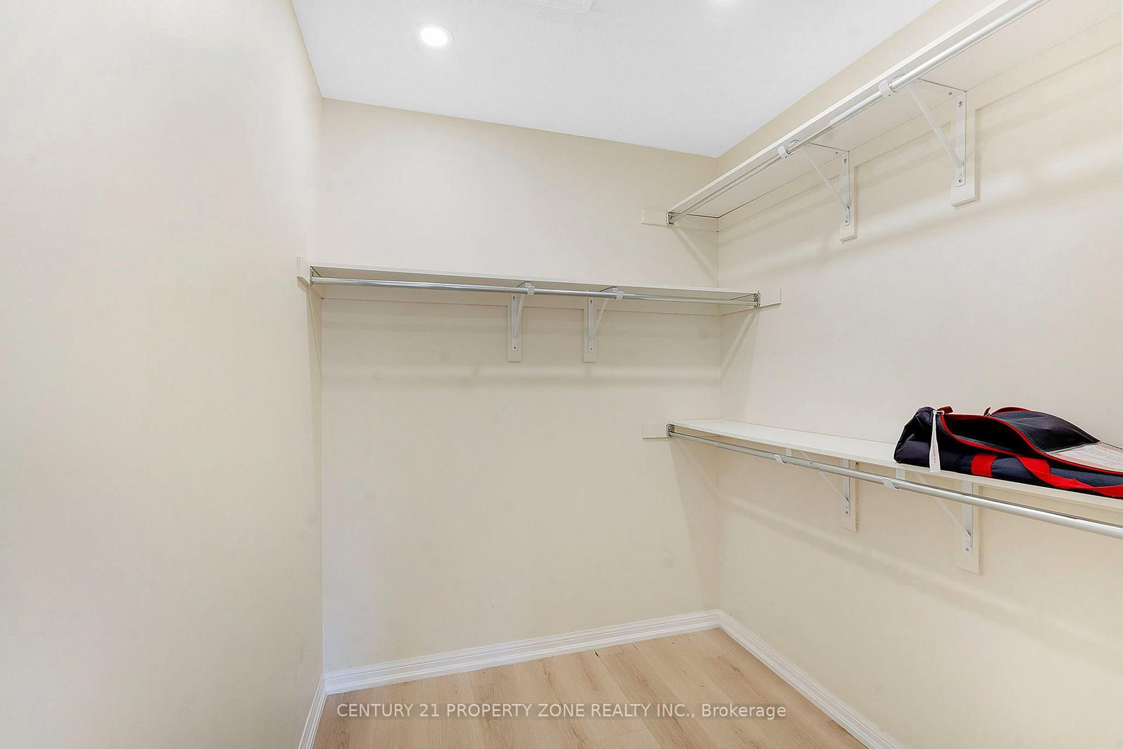 30 Apple Valley Way Drive • Brampton, ON photo 18