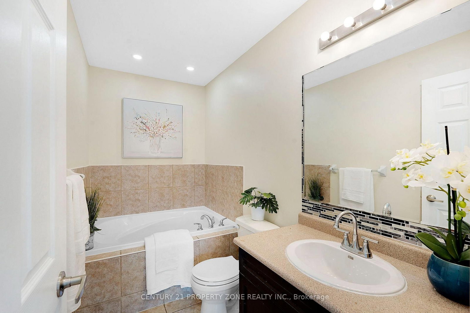 30 Apple Valley Way Drive • Brampton, ON photo 19