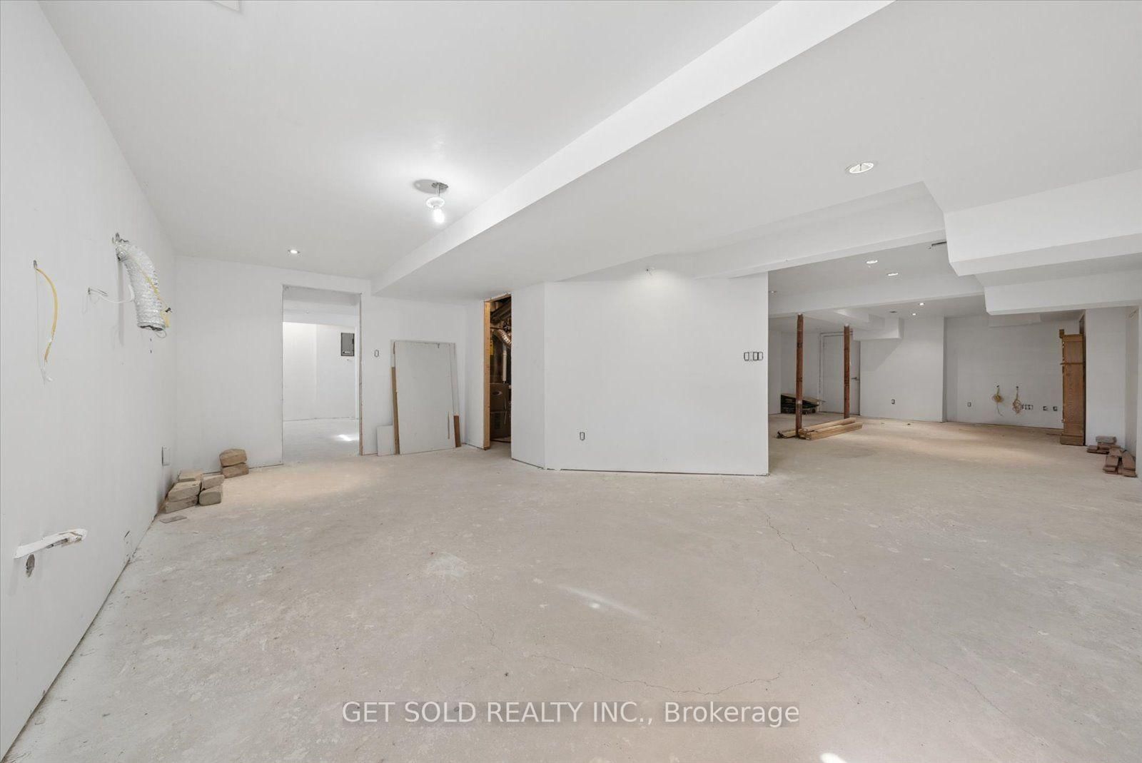 135 Earlsbridge Boulevard • Brampton, ON photo 41