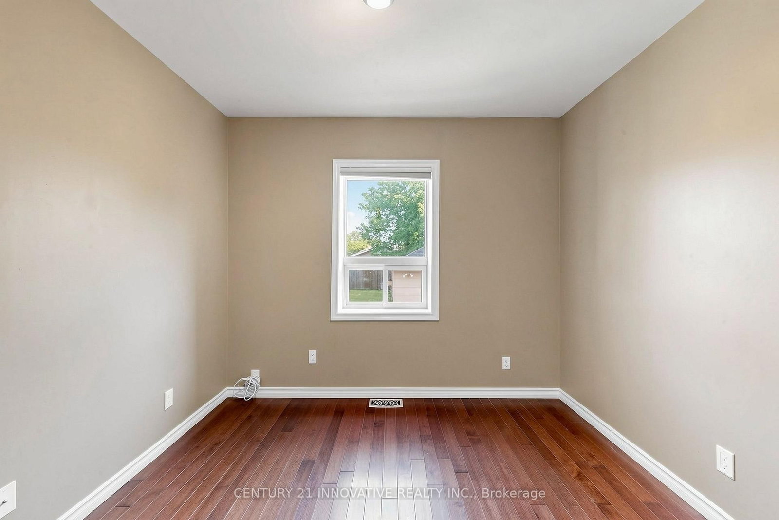59 Manitoba Street • Toronto, ON photo 14