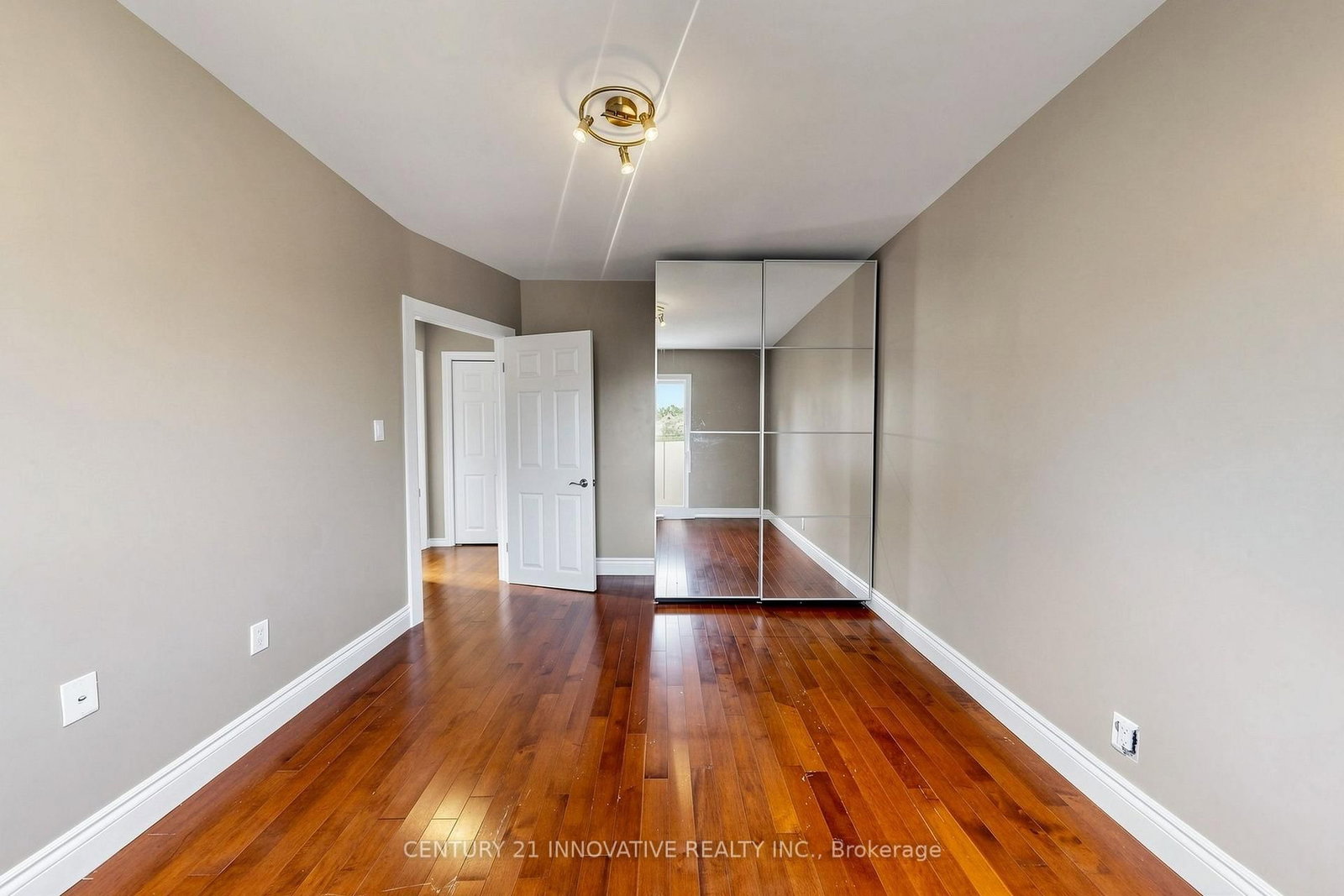 59 Manitoba Street • Toronto, ON photo 17