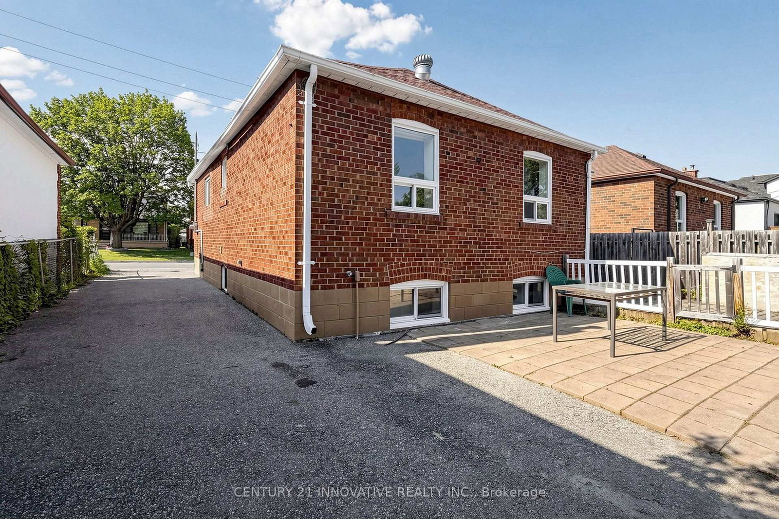 59 Manitoba Street • Toronto, ON photo 35