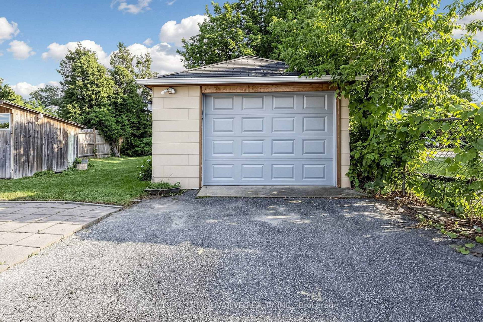 59 Manitoba Street • Toronto, ON photo 36