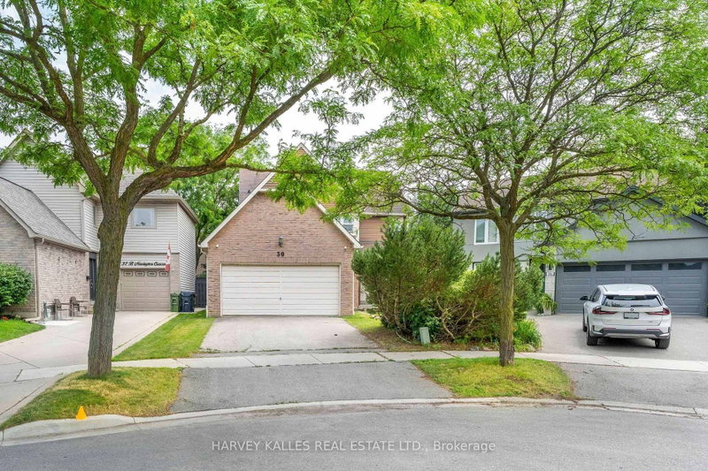 39 Newington Crescent