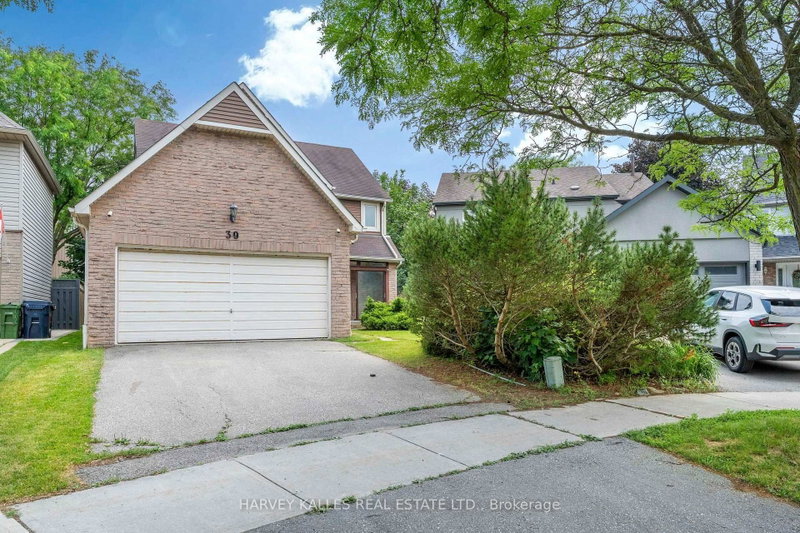 39 Newington Crescent