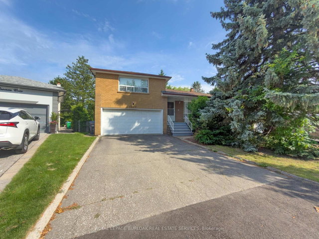 3577 Bluestream Crescent