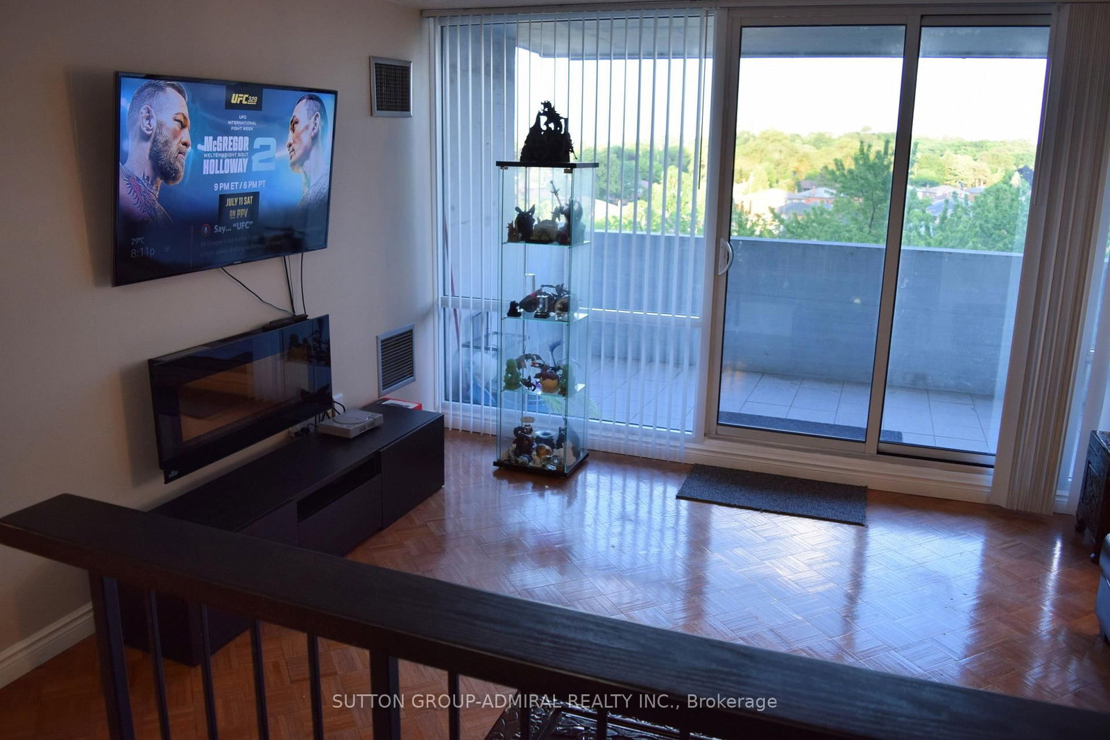 260 Scarlett Road • #804 • Toronto, ON photo 22
