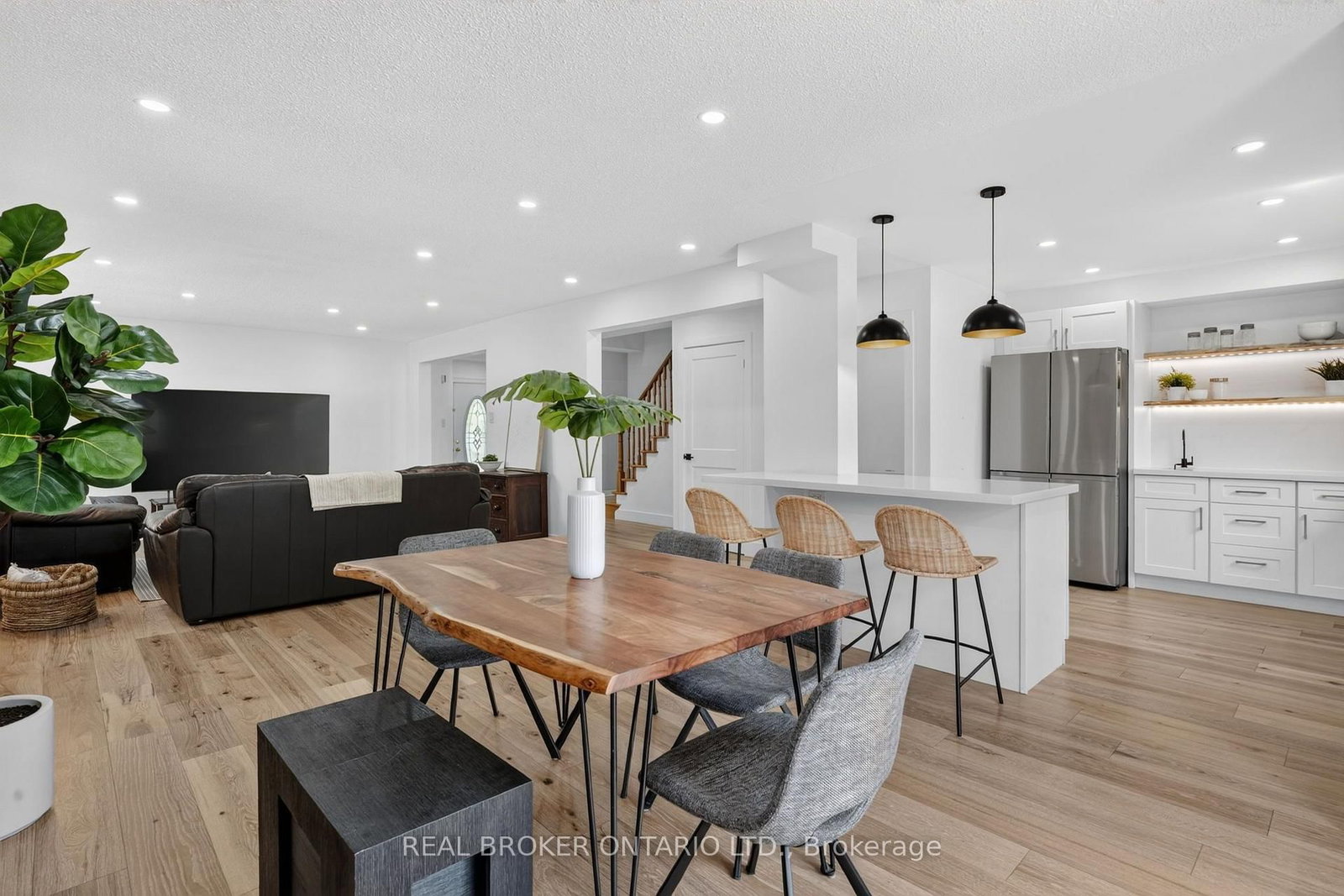 1491 Evenside Crescent • Mississauga, ON photo 11