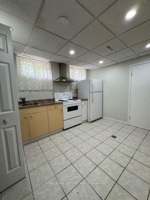 Lower Unit - 2171 Corsair Road