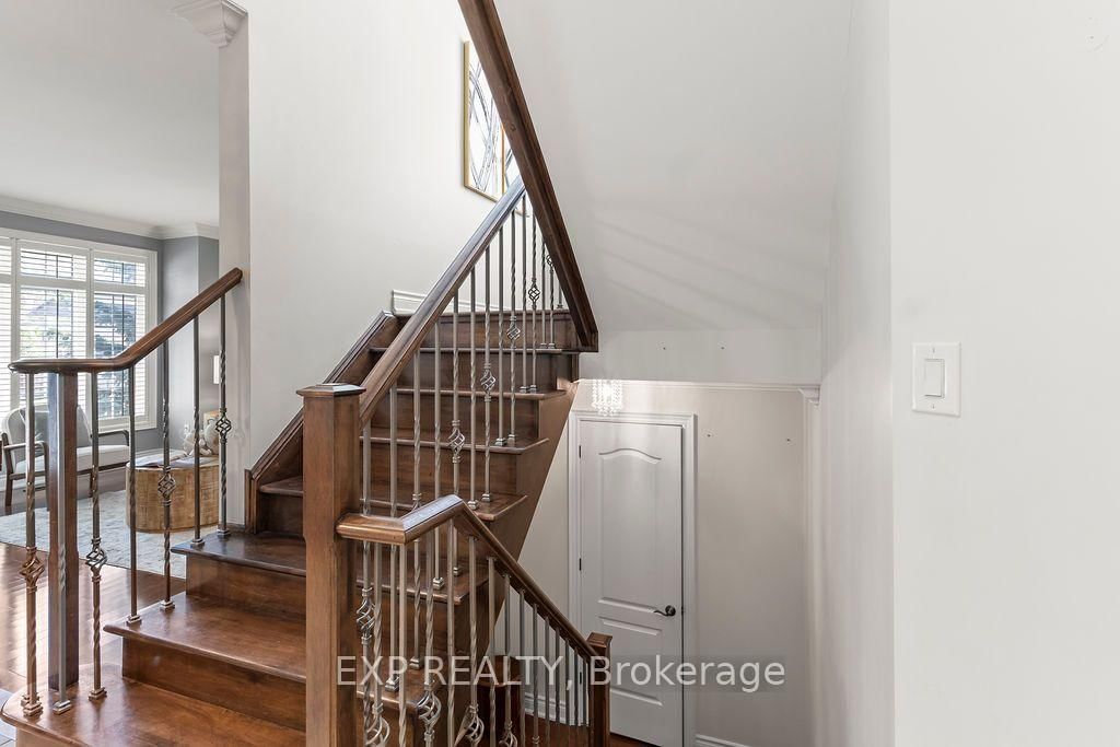 2390 Taylorwood Drive • Oakville, ON photo 19