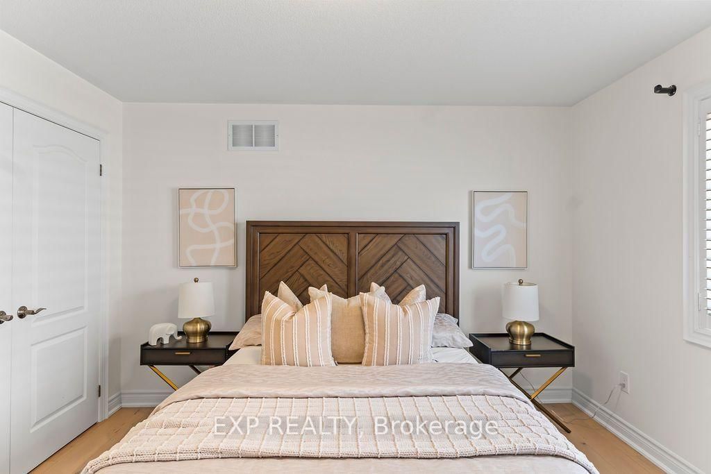 2390 Taylorwood Drive • Oakville, ON photo 30
