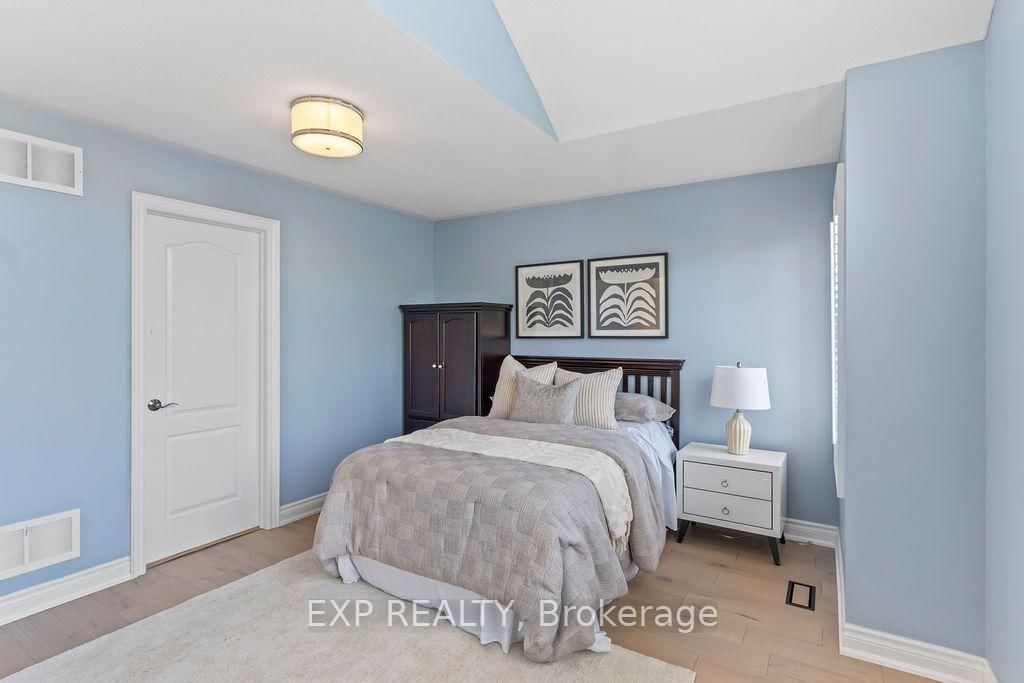 2390 Taylorwood Drive • Oakville, ON photo 35