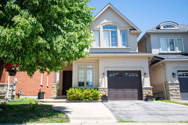 2425 QUETICO Crescent