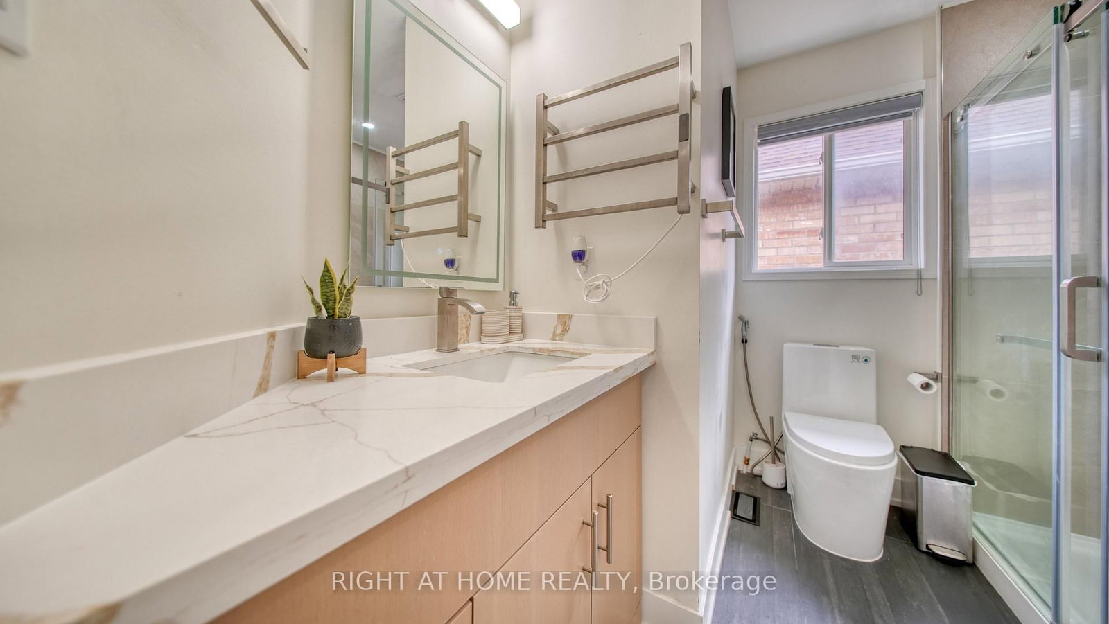 211 Queen Mary Drive • Brampton, ON photo 28