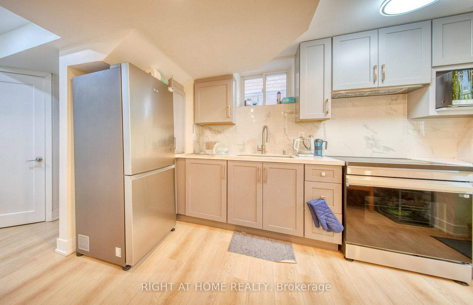 211 Queen Mary Drive • Brampton, ON photo 33