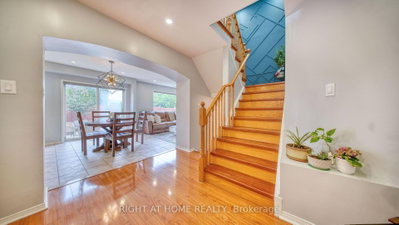 211 Queen Mary Drive • Brampton, ON photo 9