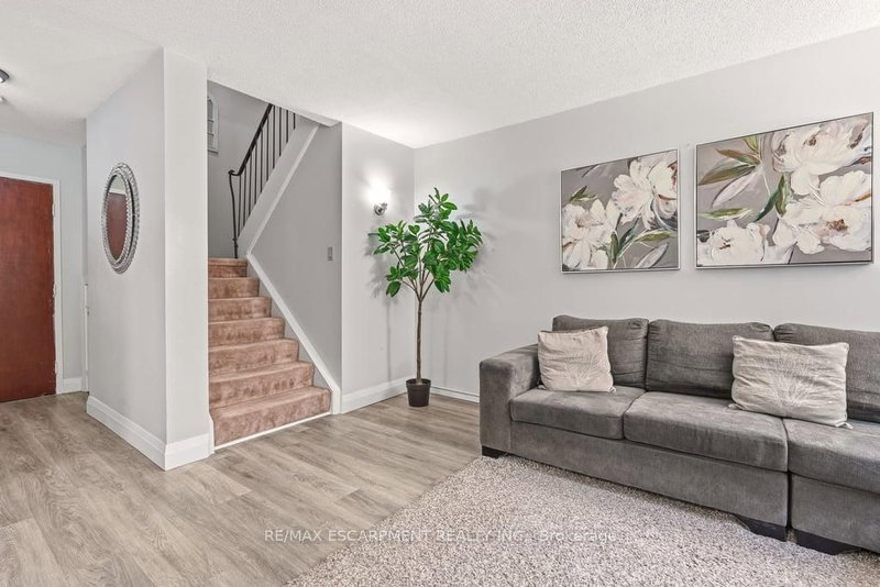1066 Falgarwood Oakville,ON L6H 2P3 — Photo 10