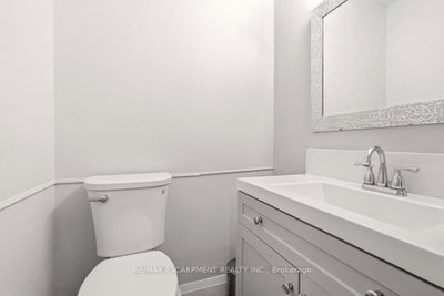 1066 Falgarwood Oakville,ON L6H 2P3 — Photo 11