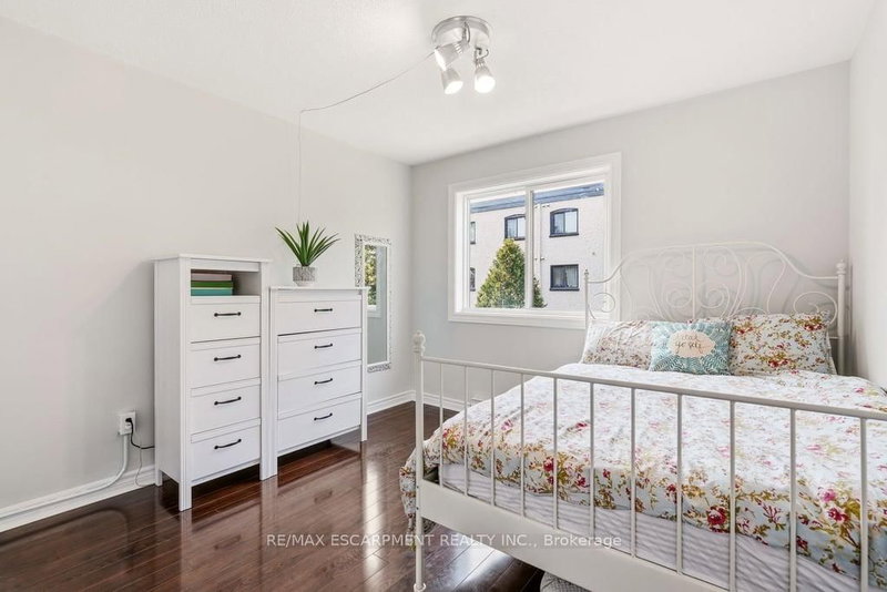 1066 Falgarwood Oakville,ON L6H 2P3 — Photo 14