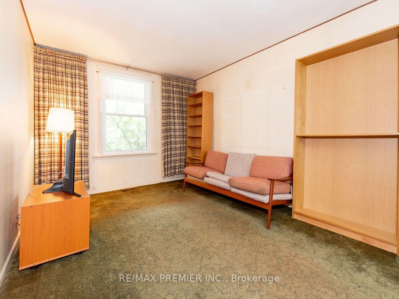 269 Windermere Avenue • Toronto, ON photo 8