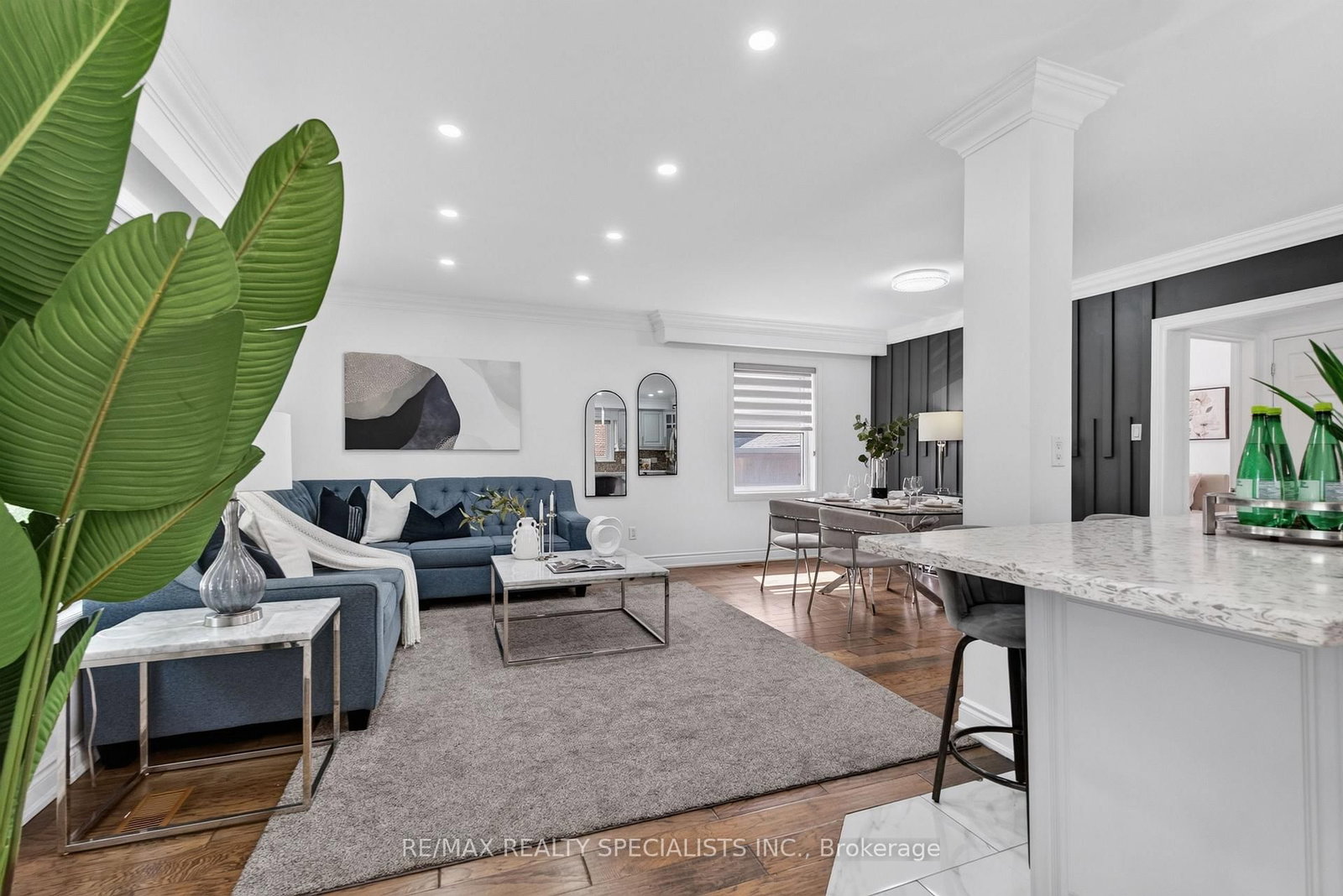 94 Eringate Drive • Toronto, ON photo 14