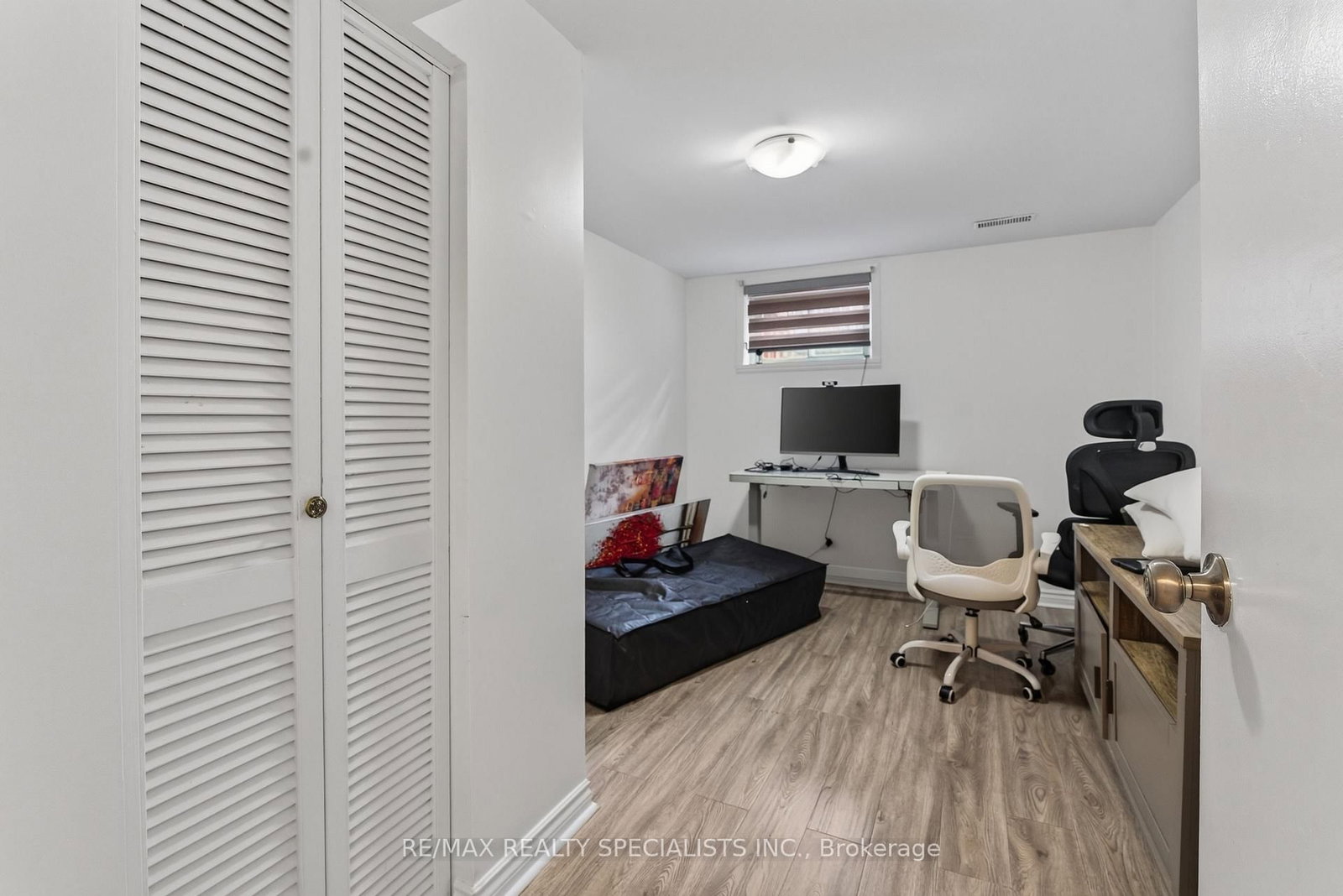 94 Eringate Drive • Toronto, ON photo 33