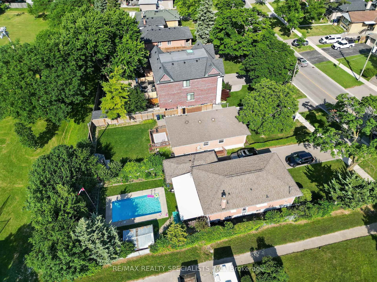 94 Eringate Drive • Toronto, ON photo 44