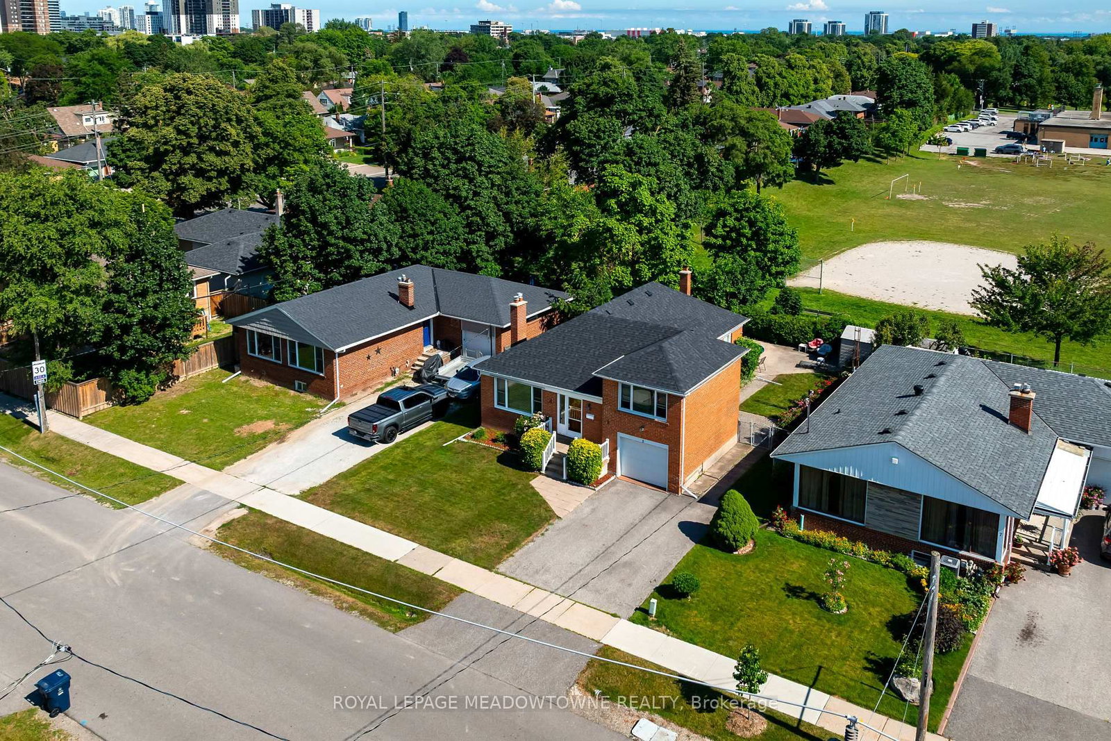 5 Boreal Road • Toronto, ON photo 12