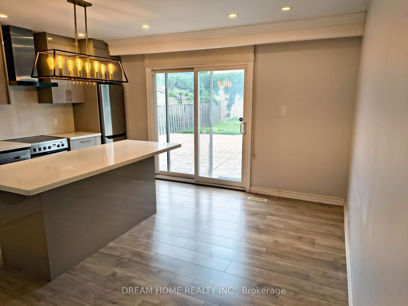 #back-6 Alcester Court, Toronto, ON