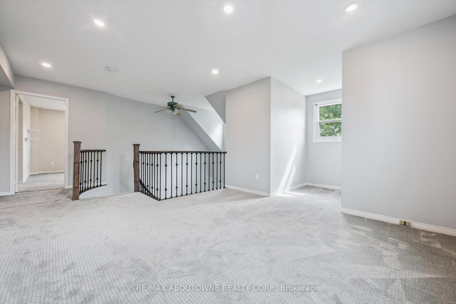 2456 Sixth Line • Oakville, ON photo 34