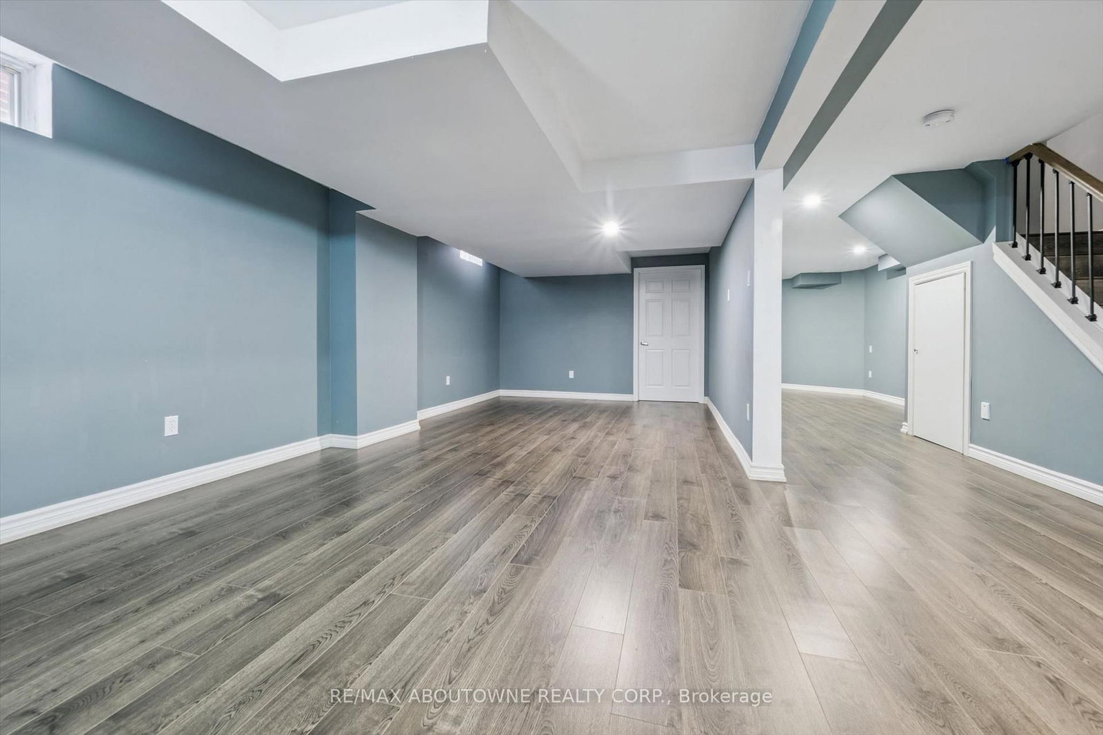 2456 Sixth Line • Oakville, ON photo 39