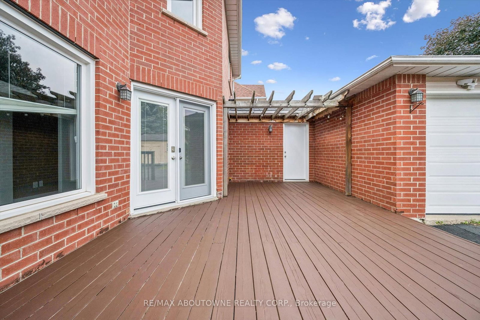 2456 Sixth Line • Oakville, ON photo 44