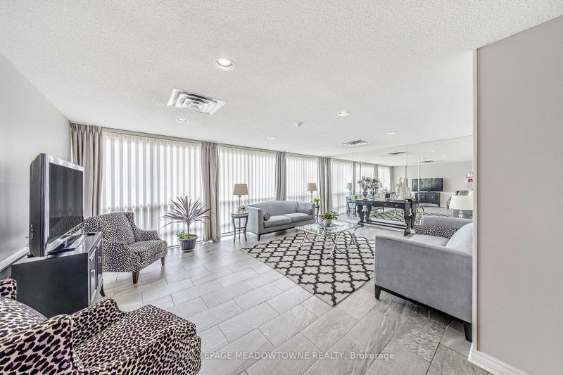 808 - 20 Mcfarlane Drive