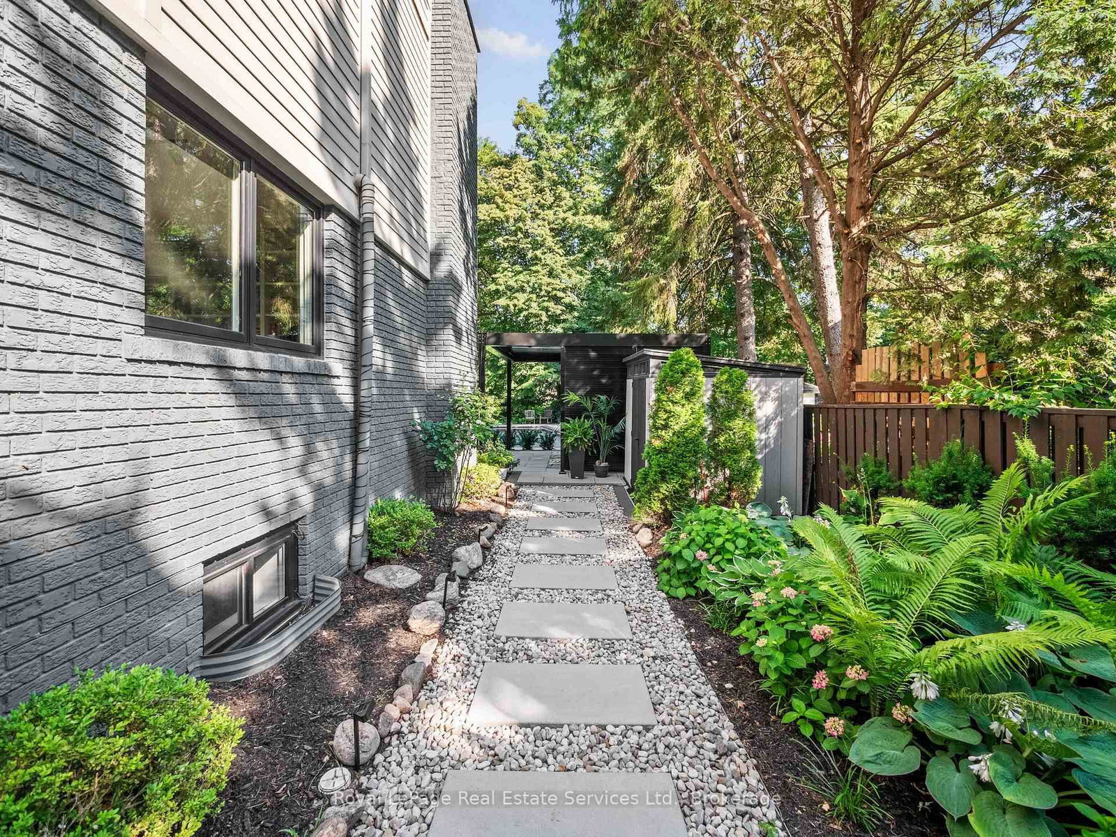 1179 Carey Road • Oakville, ON photo 41