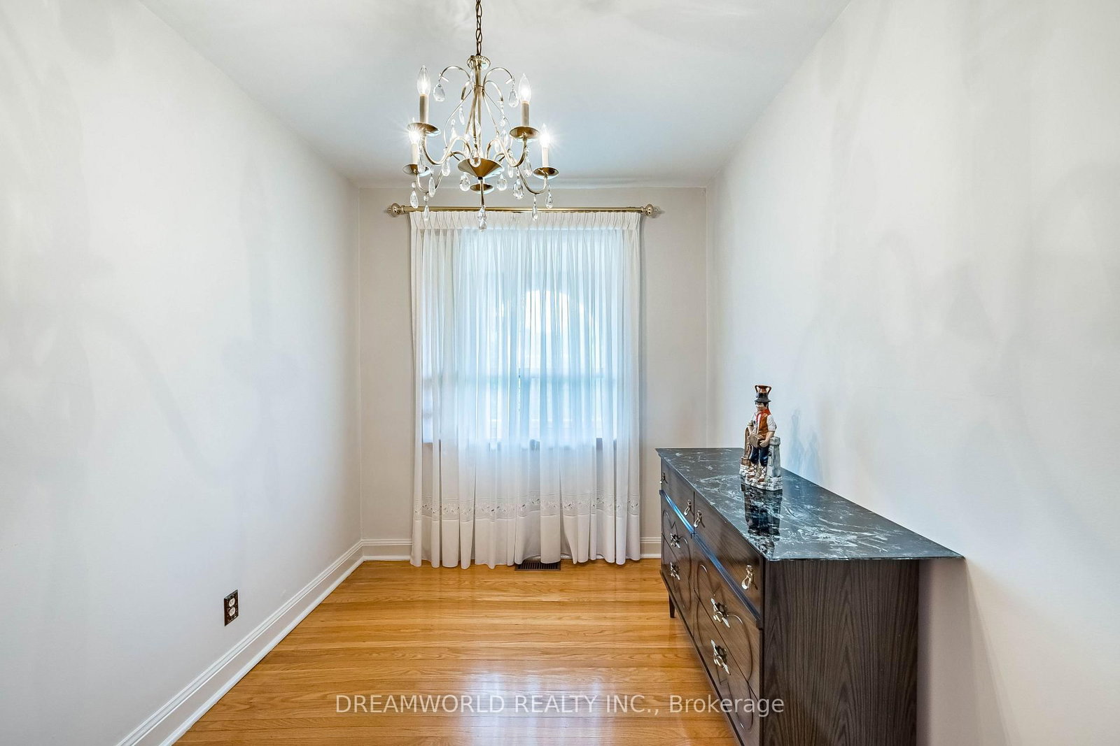 53 Compton Crescent • Toronto, ON photo 19