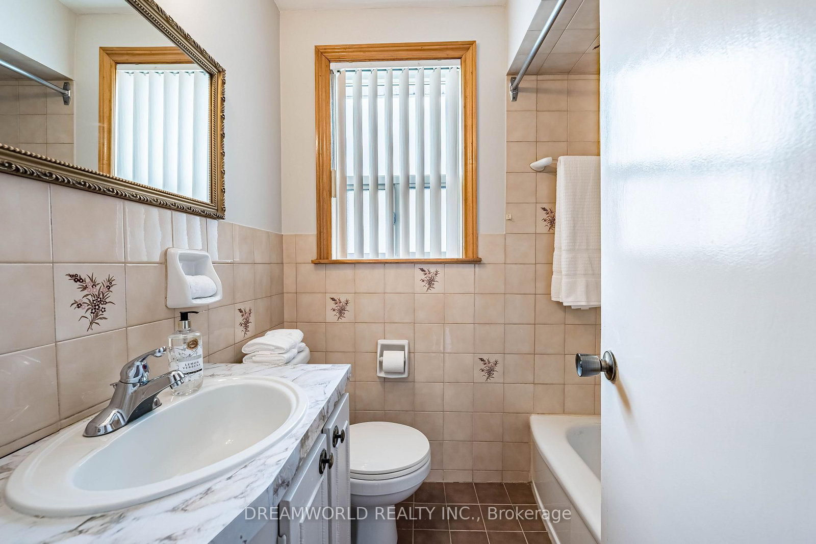 53 Compton Crescent • Toronto, ON photo 21